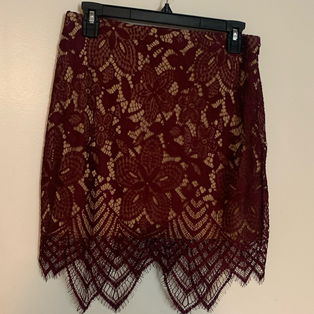 Express lace skirt